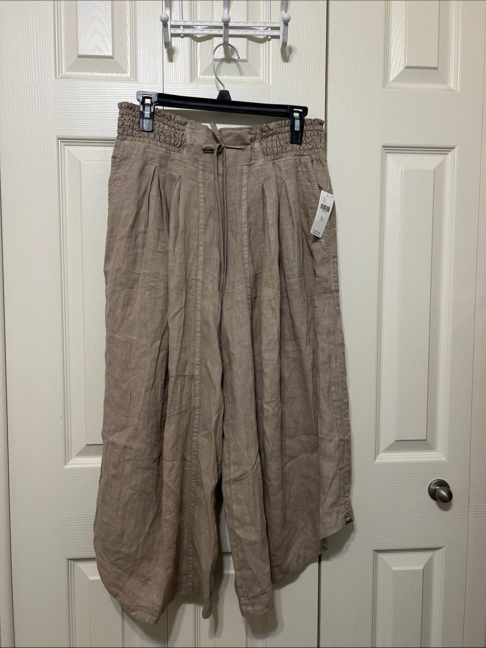 AnthropologieWide Leg Smocked Waist 100 %Linen Pants — beige.